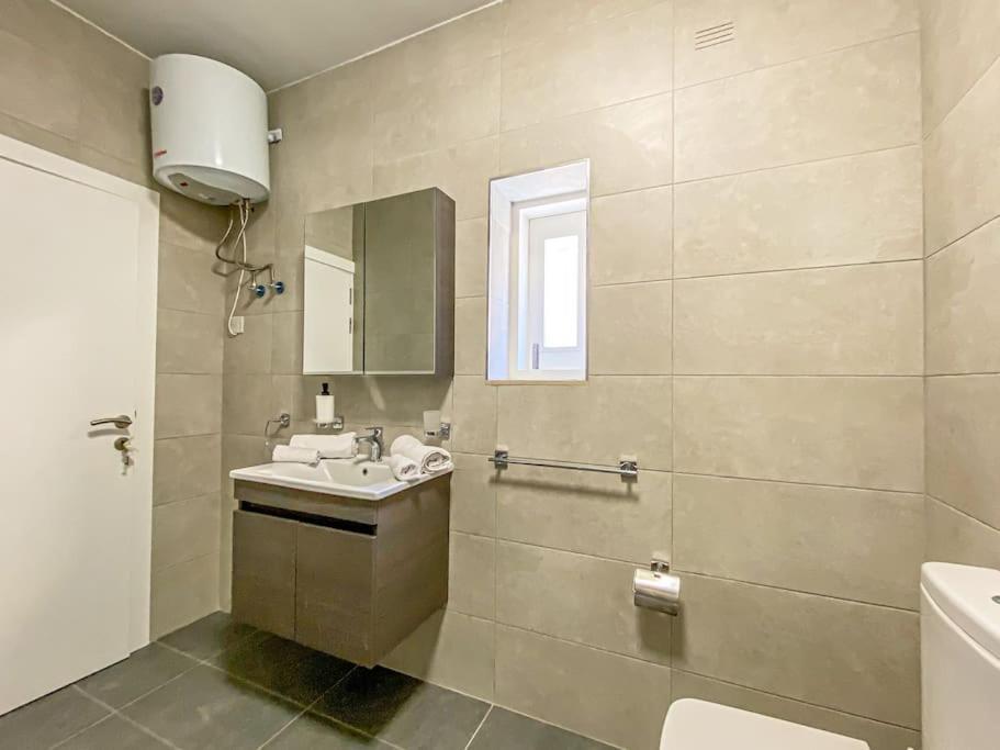 Lovely 1- Bedroom Apartment In Floriana ภายนอก รูปภาพ